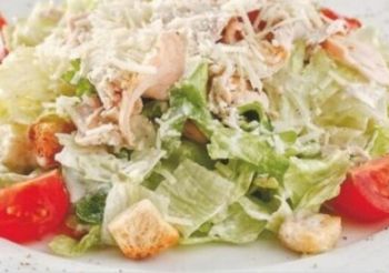 FAMILY FOOD  Цезарь с курицей 