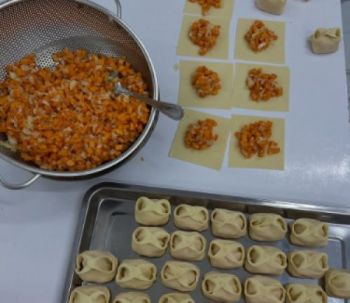 KYMYZ MIX  Манты с тыквой  